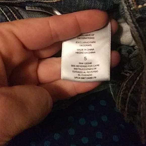 Shorts - Picture 3 of 4